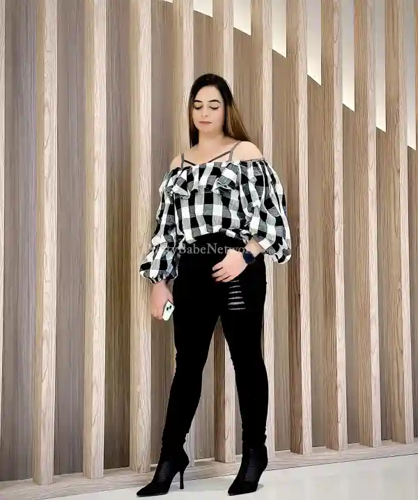 Meet an Independent Housewife Escort Hina from MG Road, Bangalore